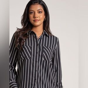 Black and White Striped Women's Top Size 1X